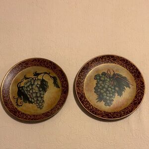 Kirklands Grape Design Wall Plates in Green and Brown